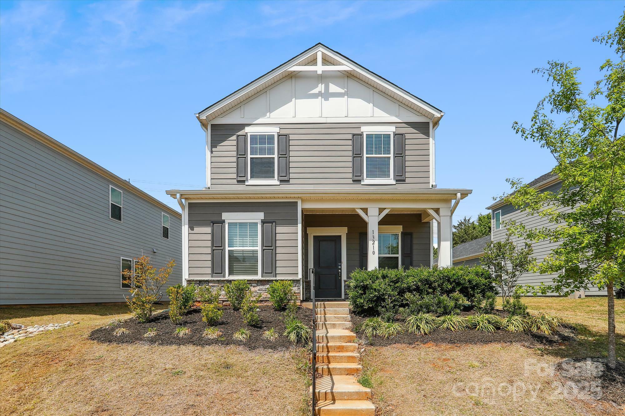 Property Photo: 13210 Kenworth Road NC 28278
