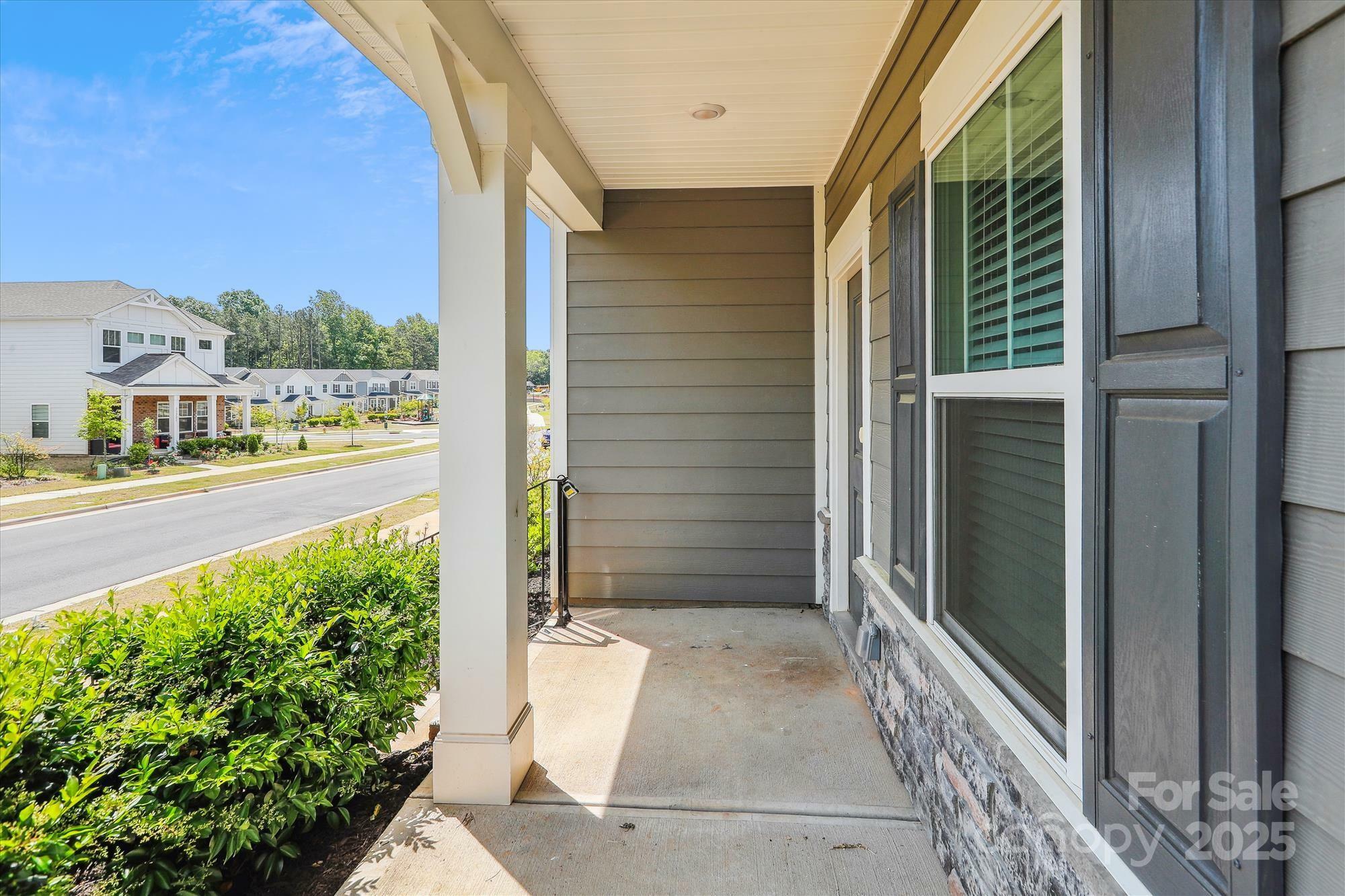 Property Photo: 13210 Kenworth Road NC 28278