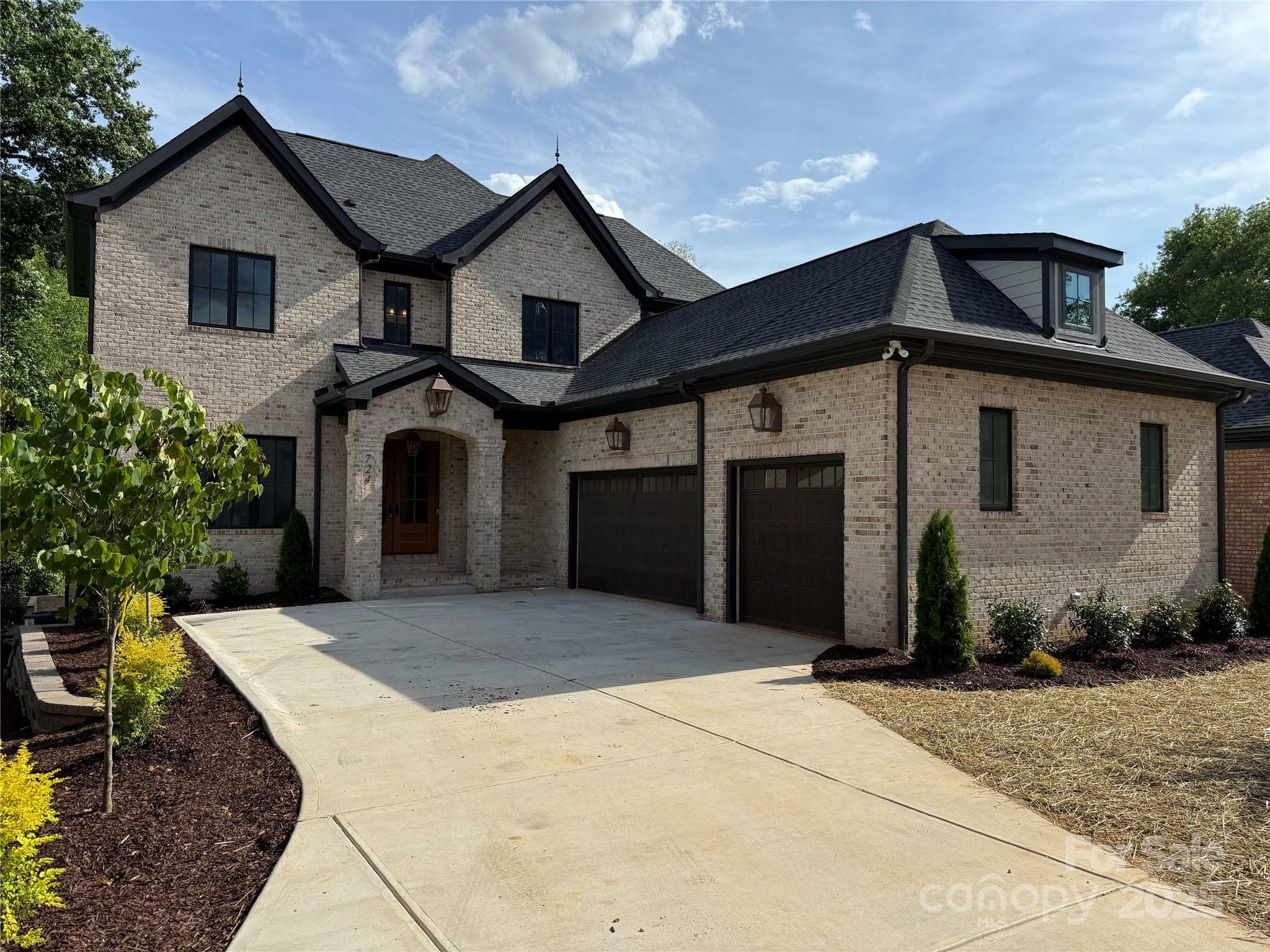 724 Ideal Way  Charlotte NC 28203 photo