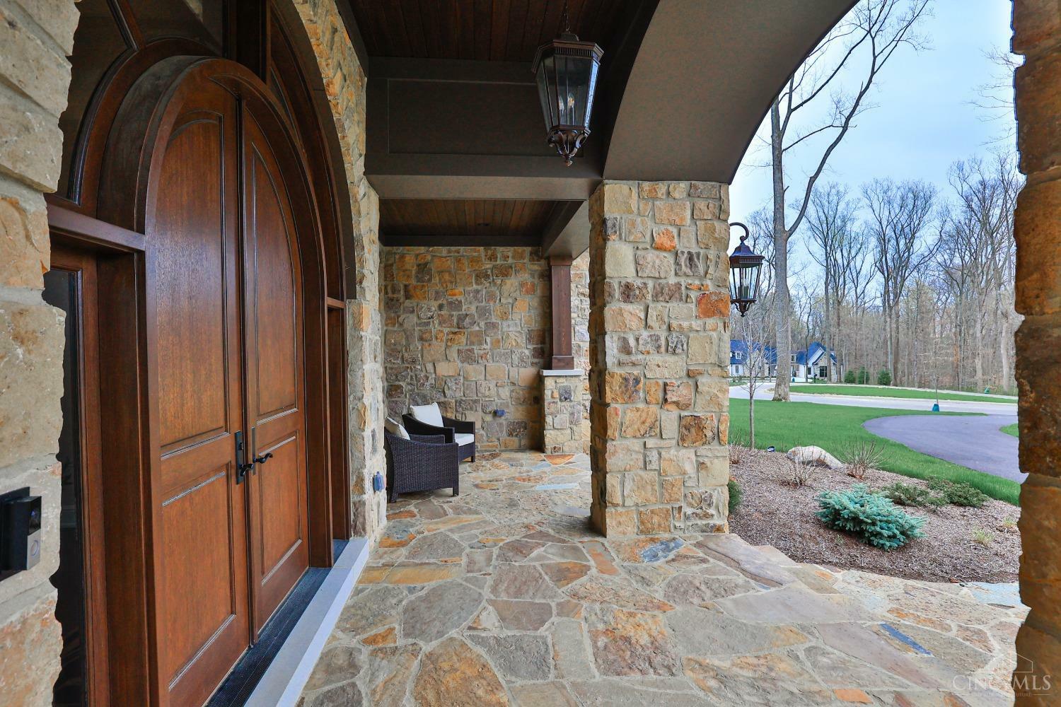 Property Photo:  9 Saddlewood Lane  OH 45242 