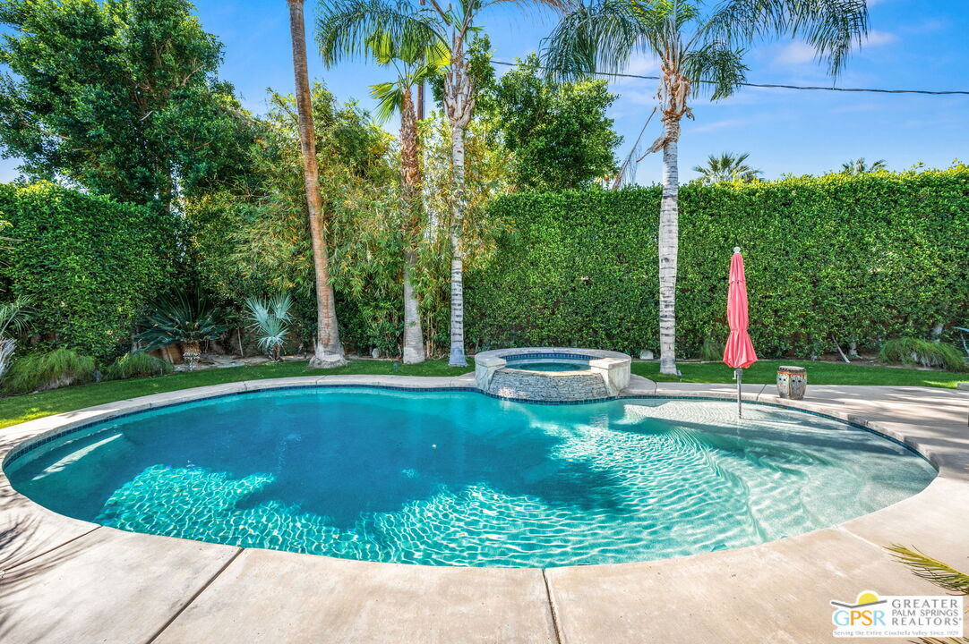 Property Photo:  877 E Biltmore Pl  CA 92264 