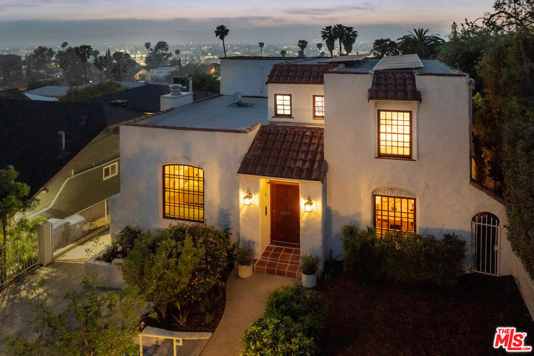 Property Photo: 1313 Maltman Ave CA 90026