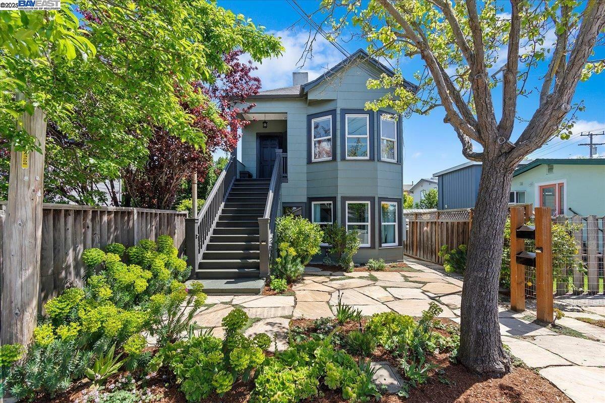 Property Photo: 1230 Peach St CA 94501