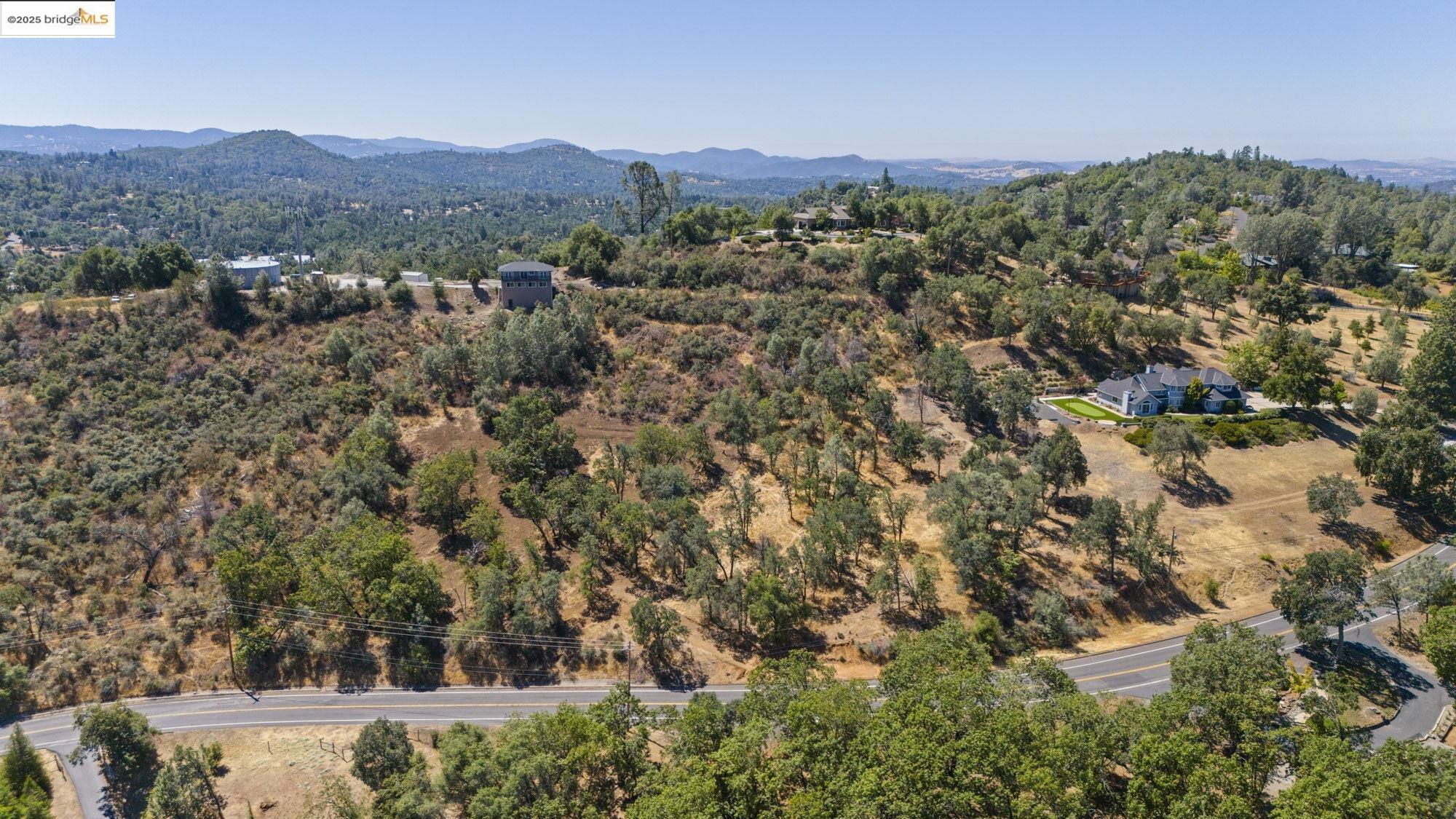 Property Photo: 16692 Crestridge Ave CA 95370