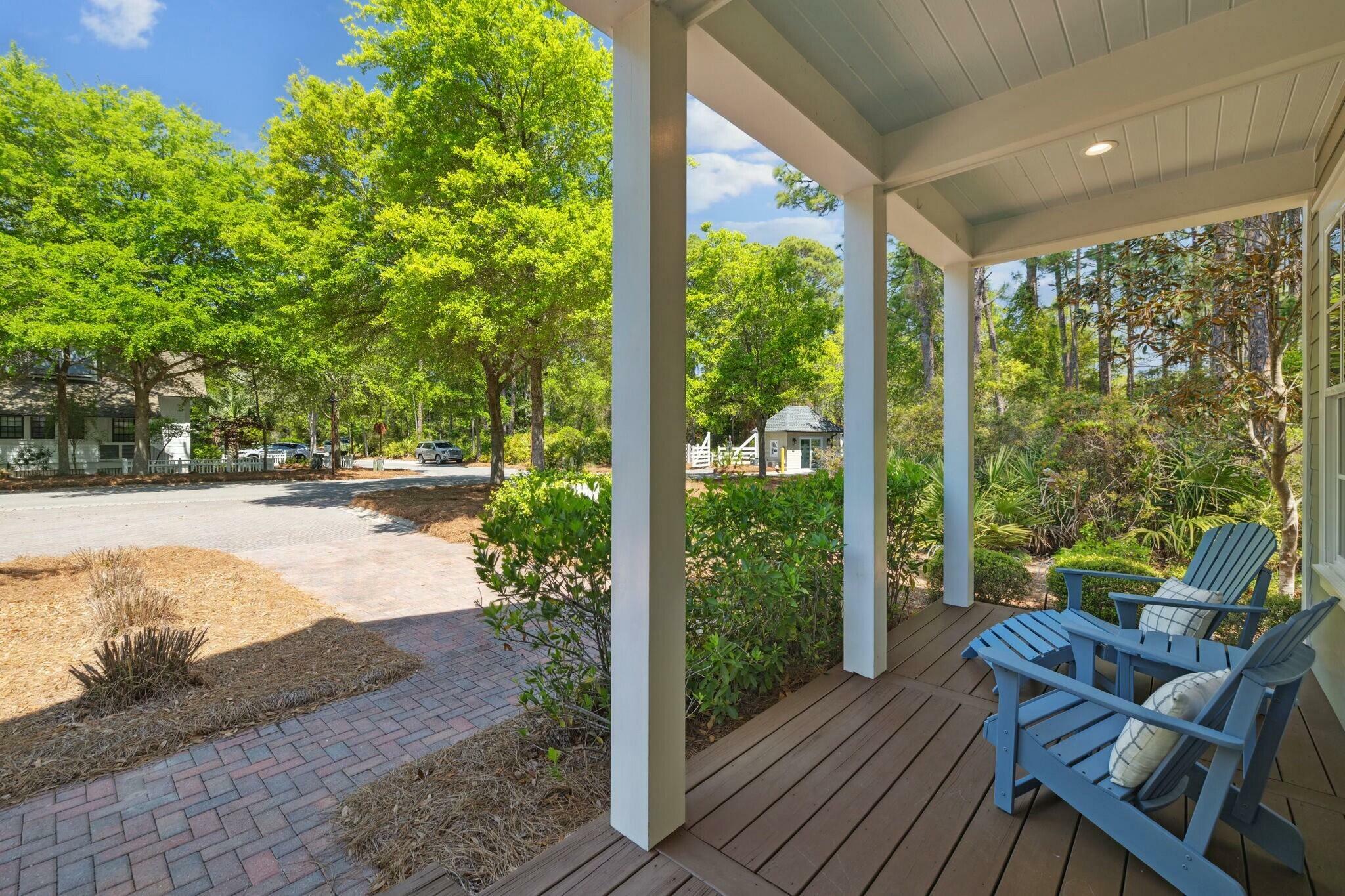 Property Photo: 45 Plimsoll Way FL 32459