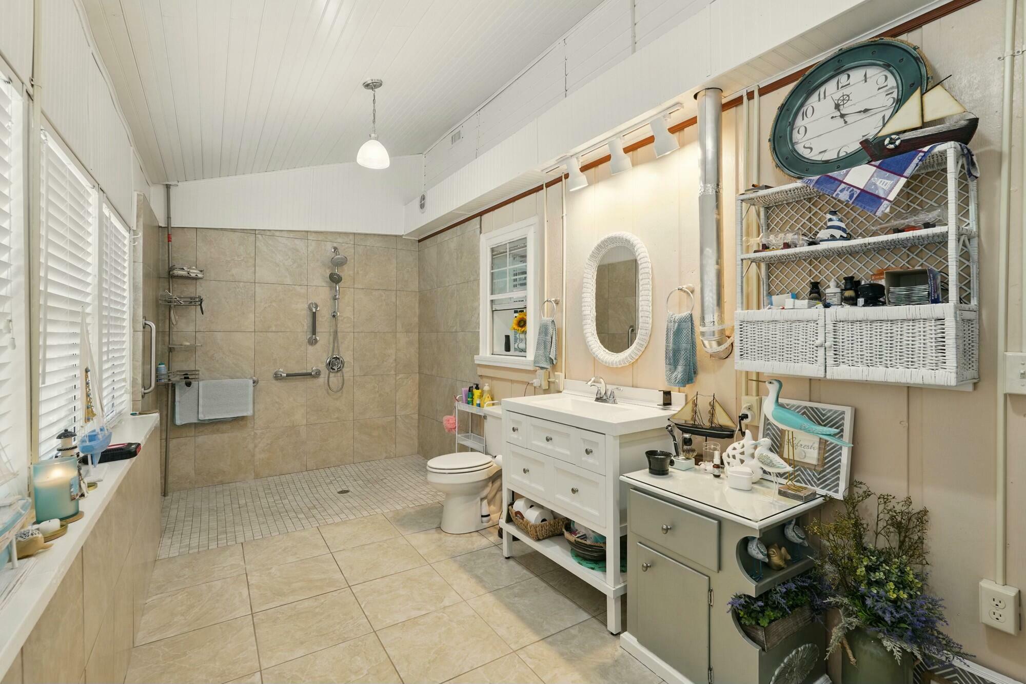 Property Photo: 711 Powell Drive FL 32578