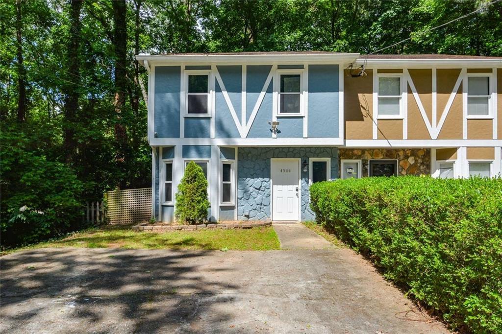 Property Photo: 4544 Coopers Creek SE GA 30082