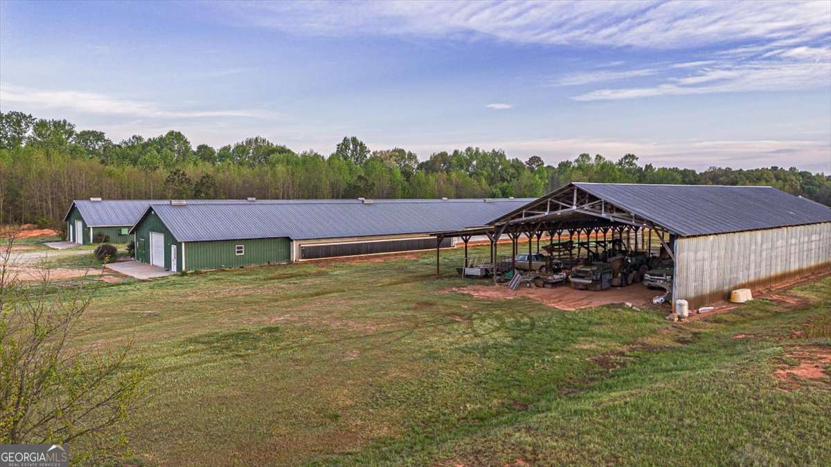 Property Photo: 406 Abc Farm Road GA 30662