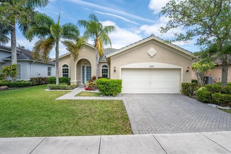 Property Photo:  4435 E Whitewater Ave  FL 33332 