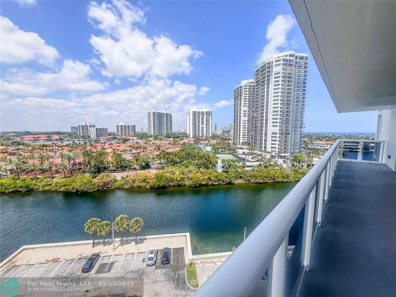 Property Photo: 20505 E Country Club Dr 1131 FL 33180