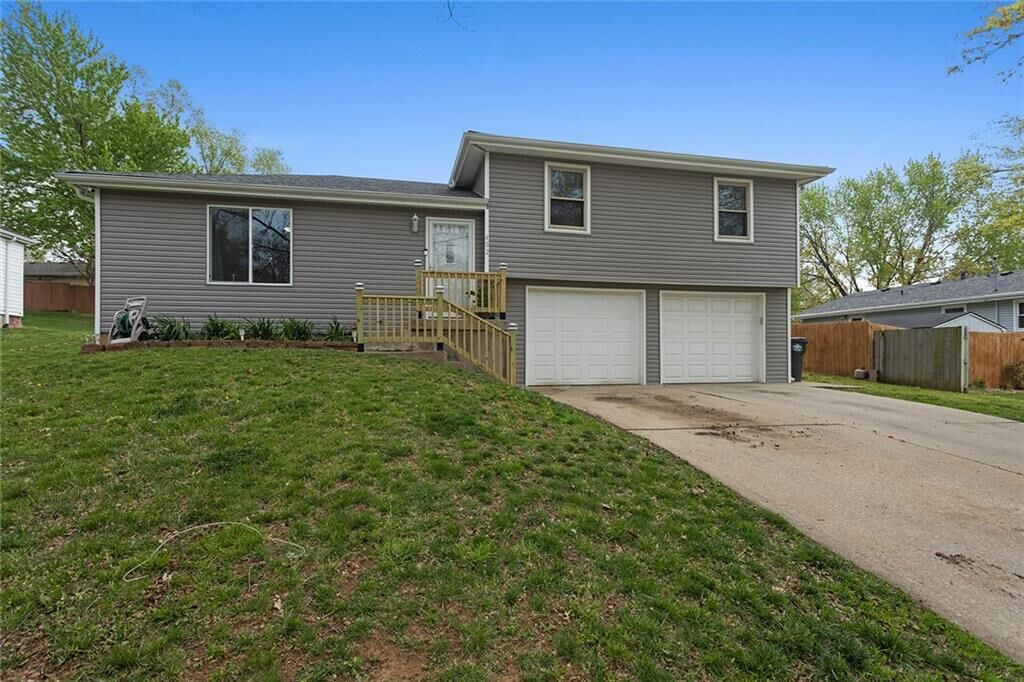Property Photo: 402 Hithergreen Drive KS 66043