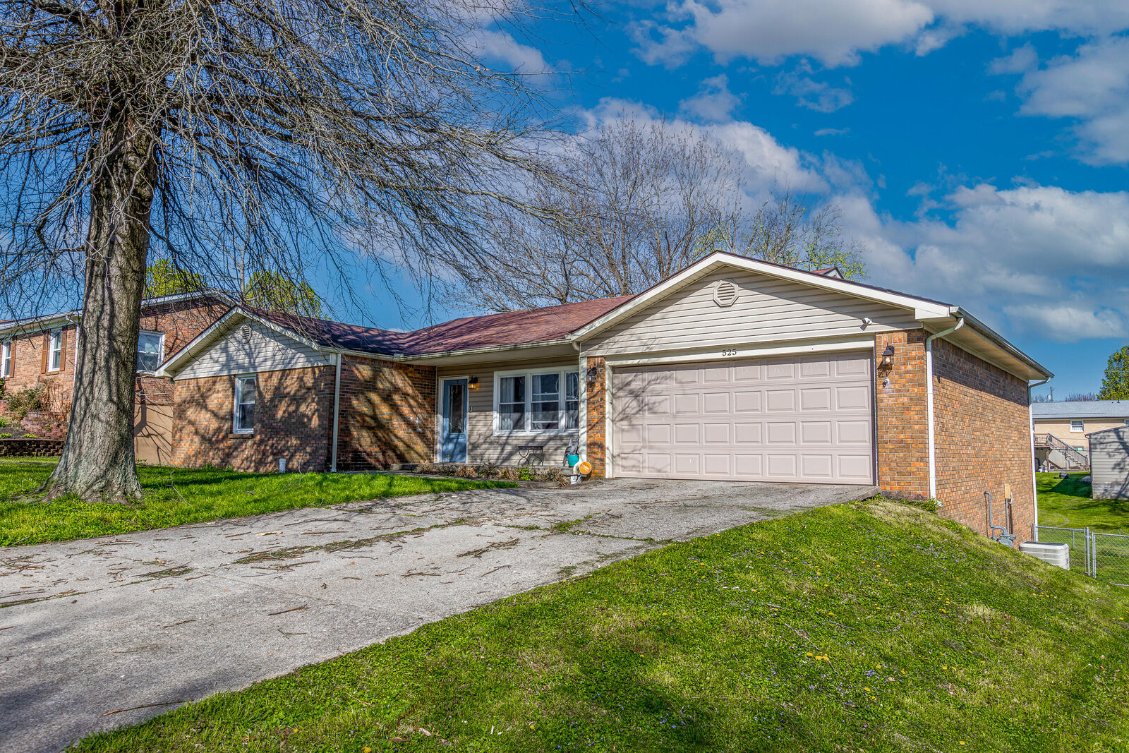 Property Photo:  525 Lasalle Court  KY 40391 