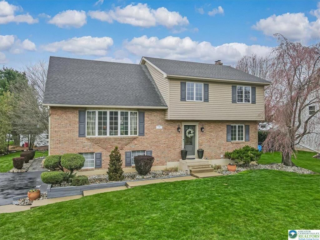 Property Photo: 301 Florentine Drive PA 18040