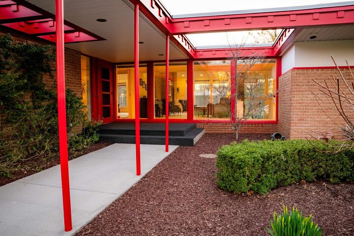 Property Photo:  3711 Applewood  MI 48640 