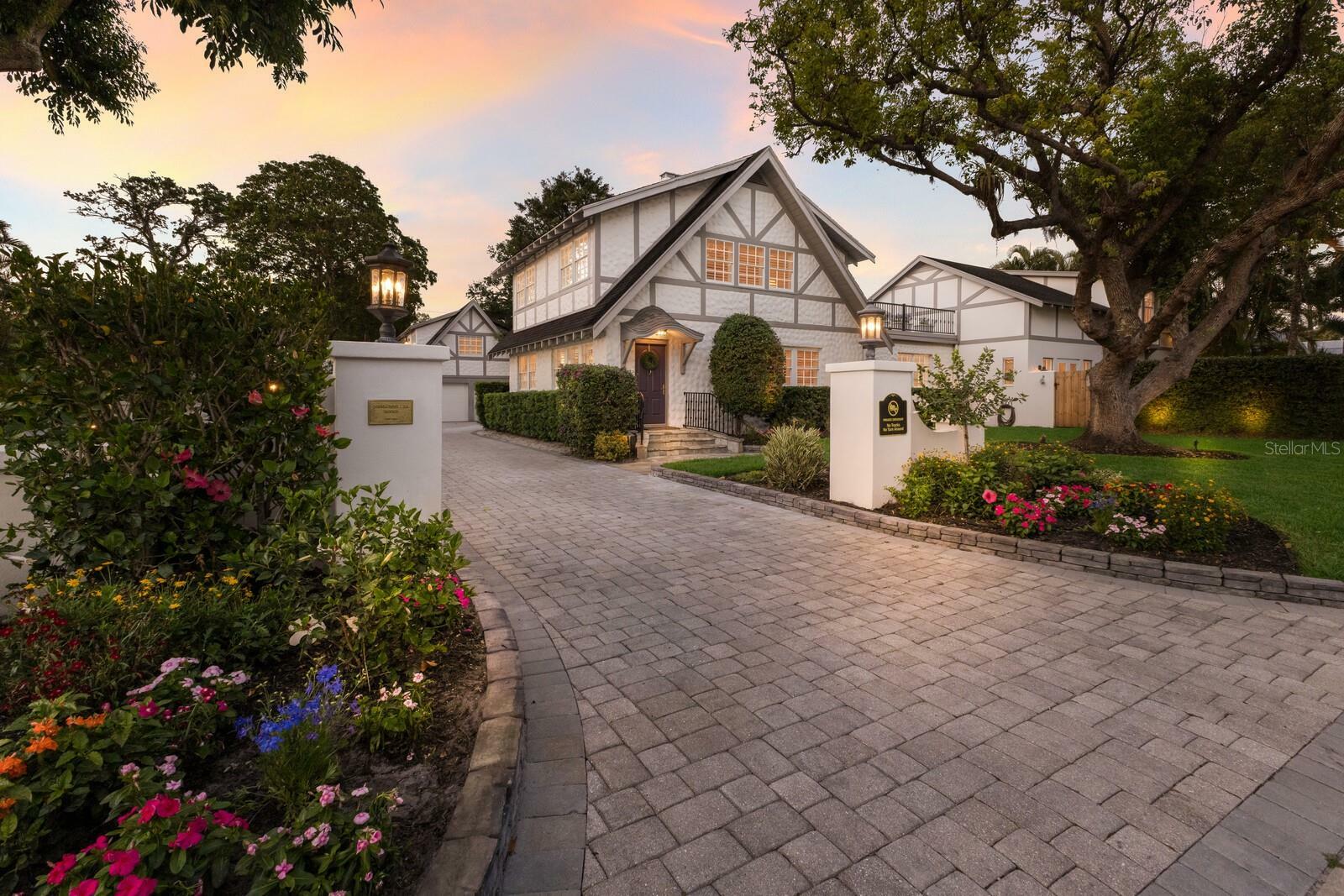 1829 Bougainvillea Street  Sarasota FL 34239 photo