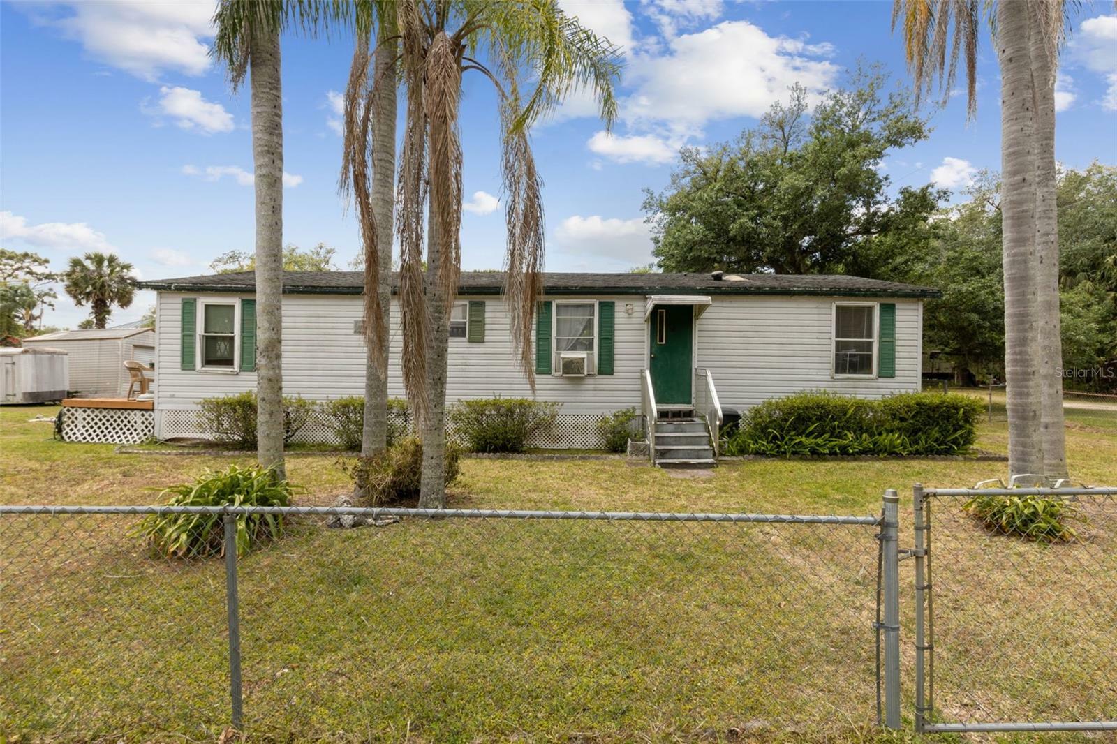 Property Photo: 18600 Old Cheney Highway FL 32820