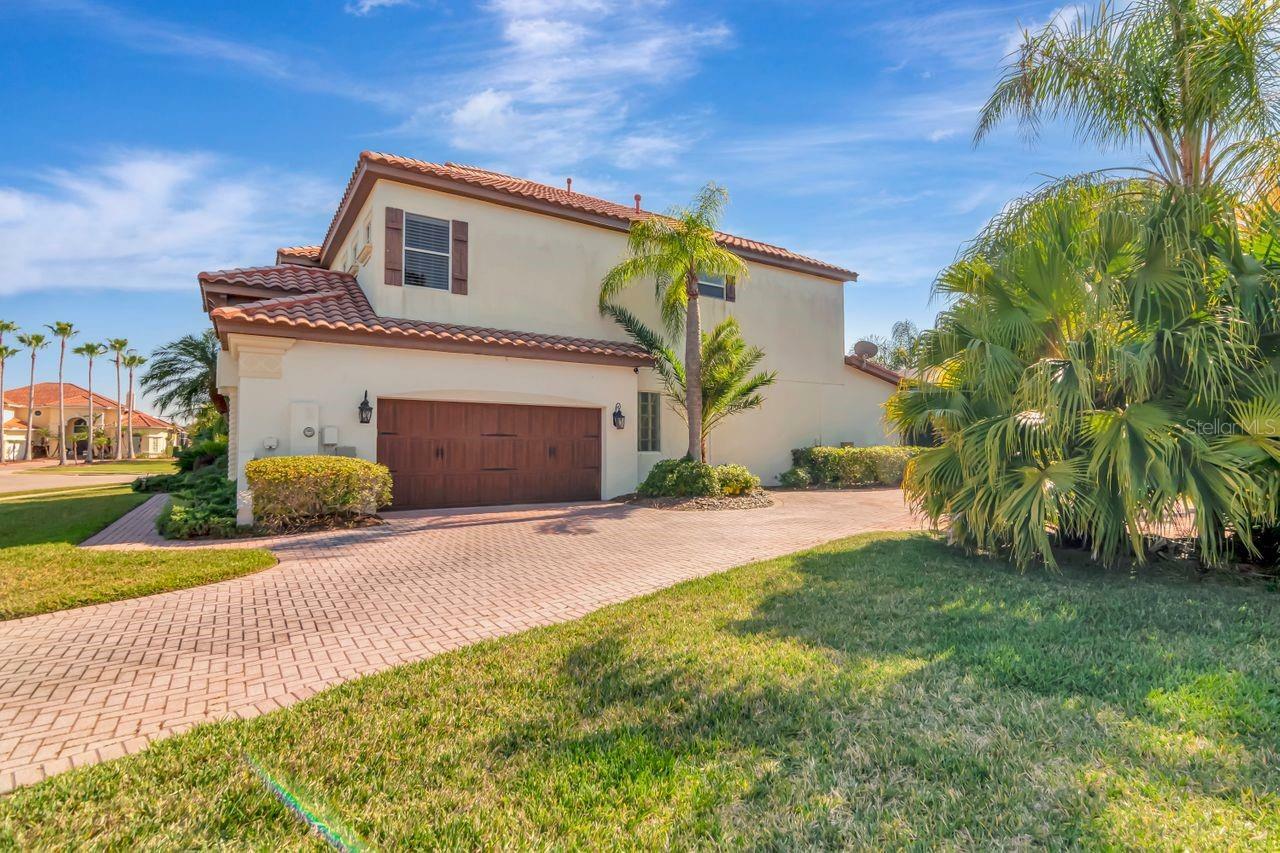Property Photo: 10528 Bermuda Isle Drive FL 33647