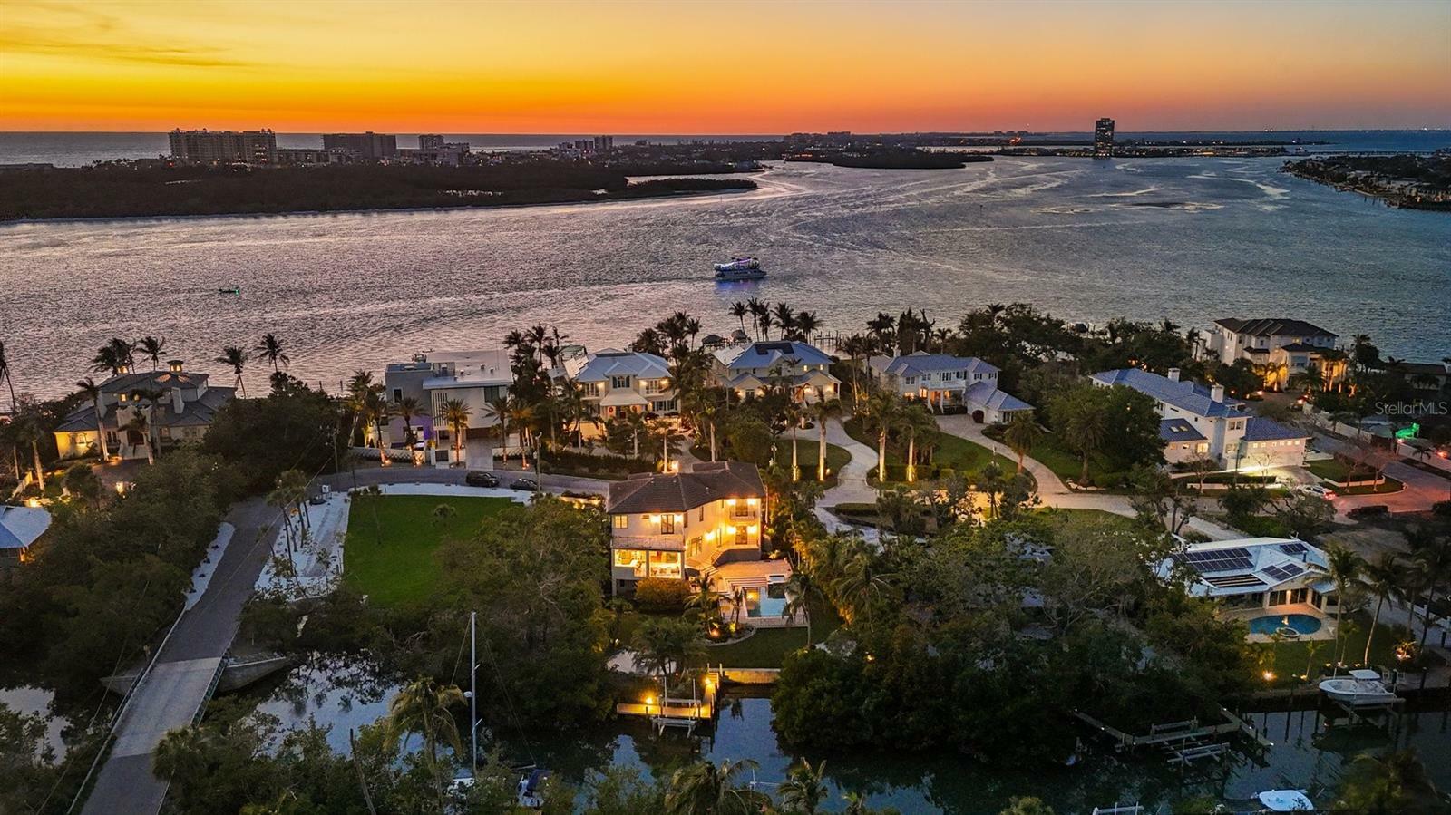 3465 Gulfmead Drive  Sarasota FL 34242 photo