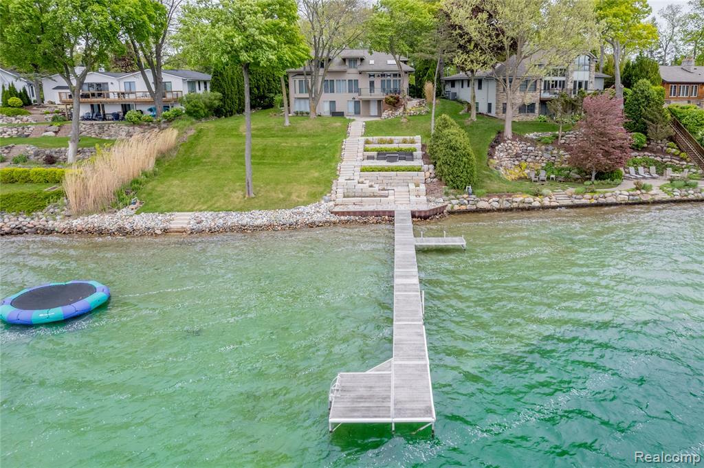 15284 Bealfred Drive  Fenton MI 48430 1709 photo