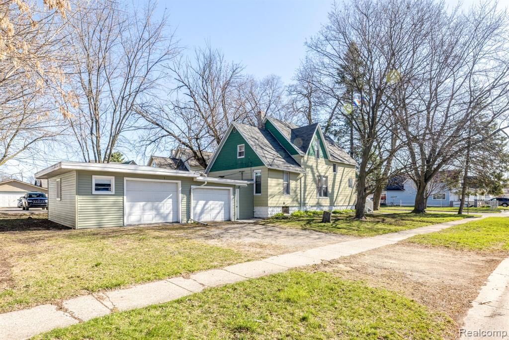 Property Photo: 319 14th Street MI 48060 4234