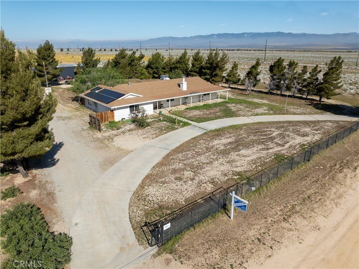 Property Photo: 48881 190th Street W CA 93536