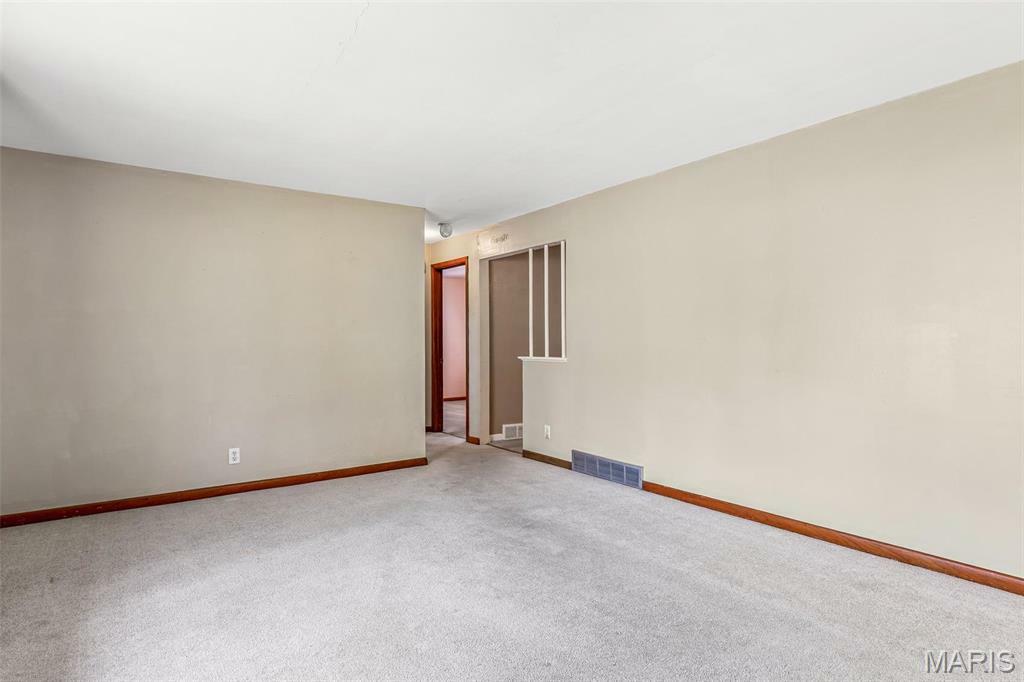 Property Photo: 8907 Spur Lane MO 63121