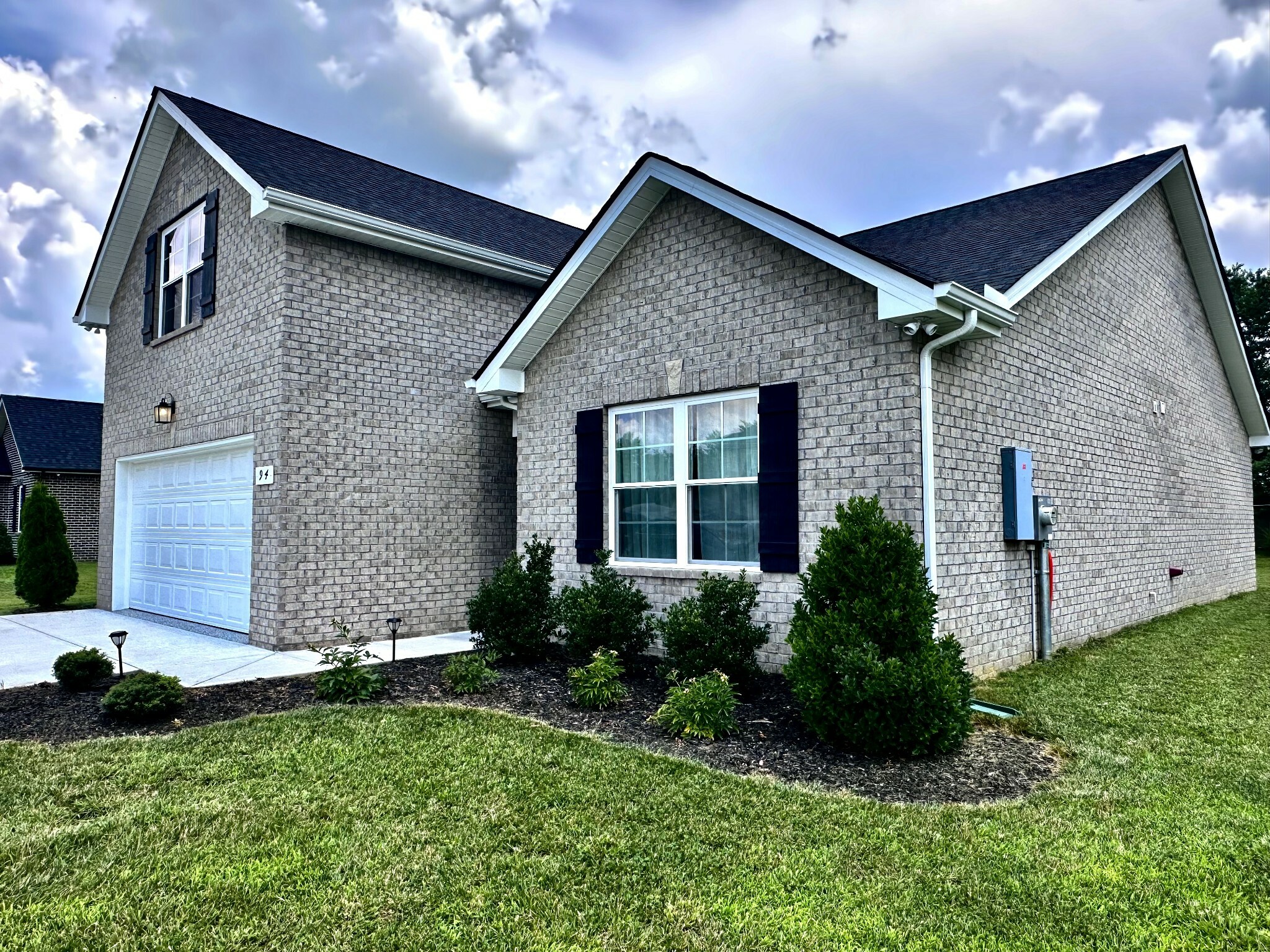 Property Photo:  94 Reynard St  TN 37355 