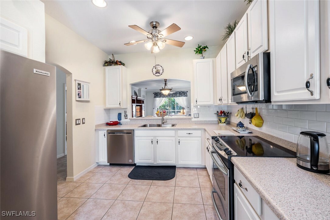 Property Photo: 14194 Fall Creek Court FL 34114