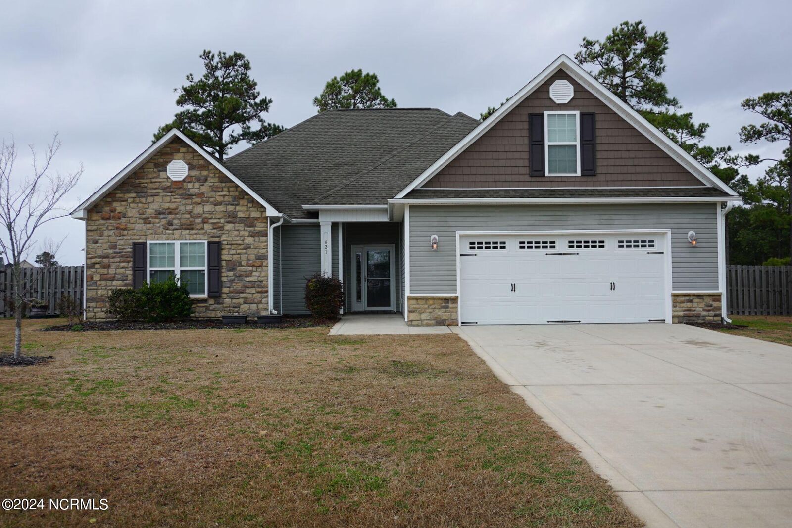 Property Photo:  621 Prospect Way  NC 28460 