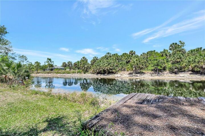 Property Photo: 851 19th St SW FL 34117