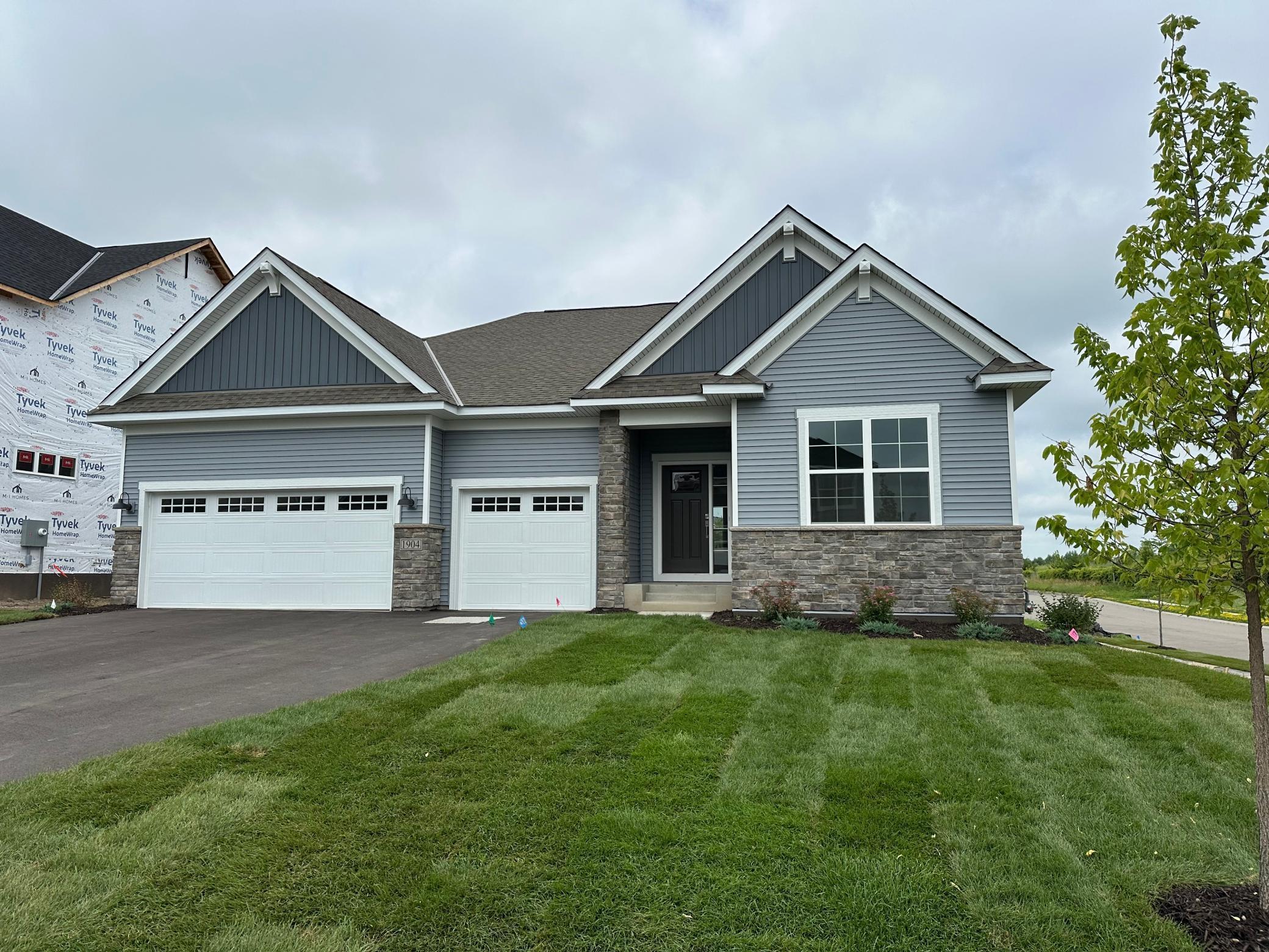 1904 Sparrow Drive  Shakopee MN 55379 photo