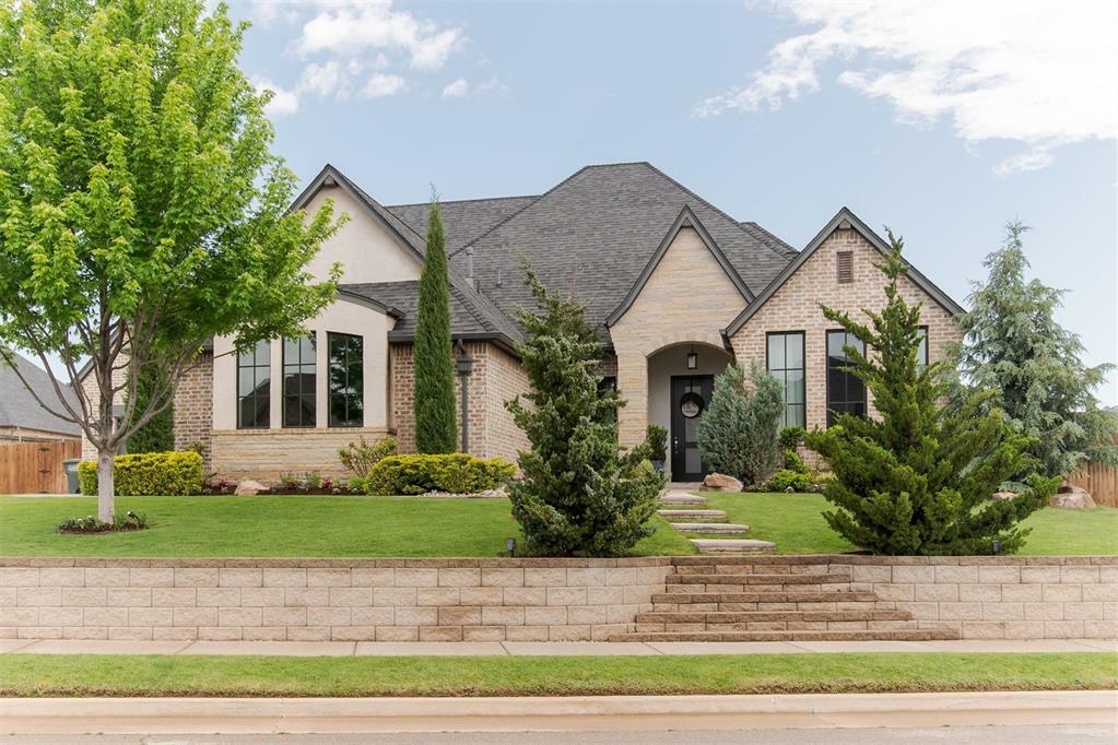 Property Photo: 1009 Falls Bridge Court OK 73034