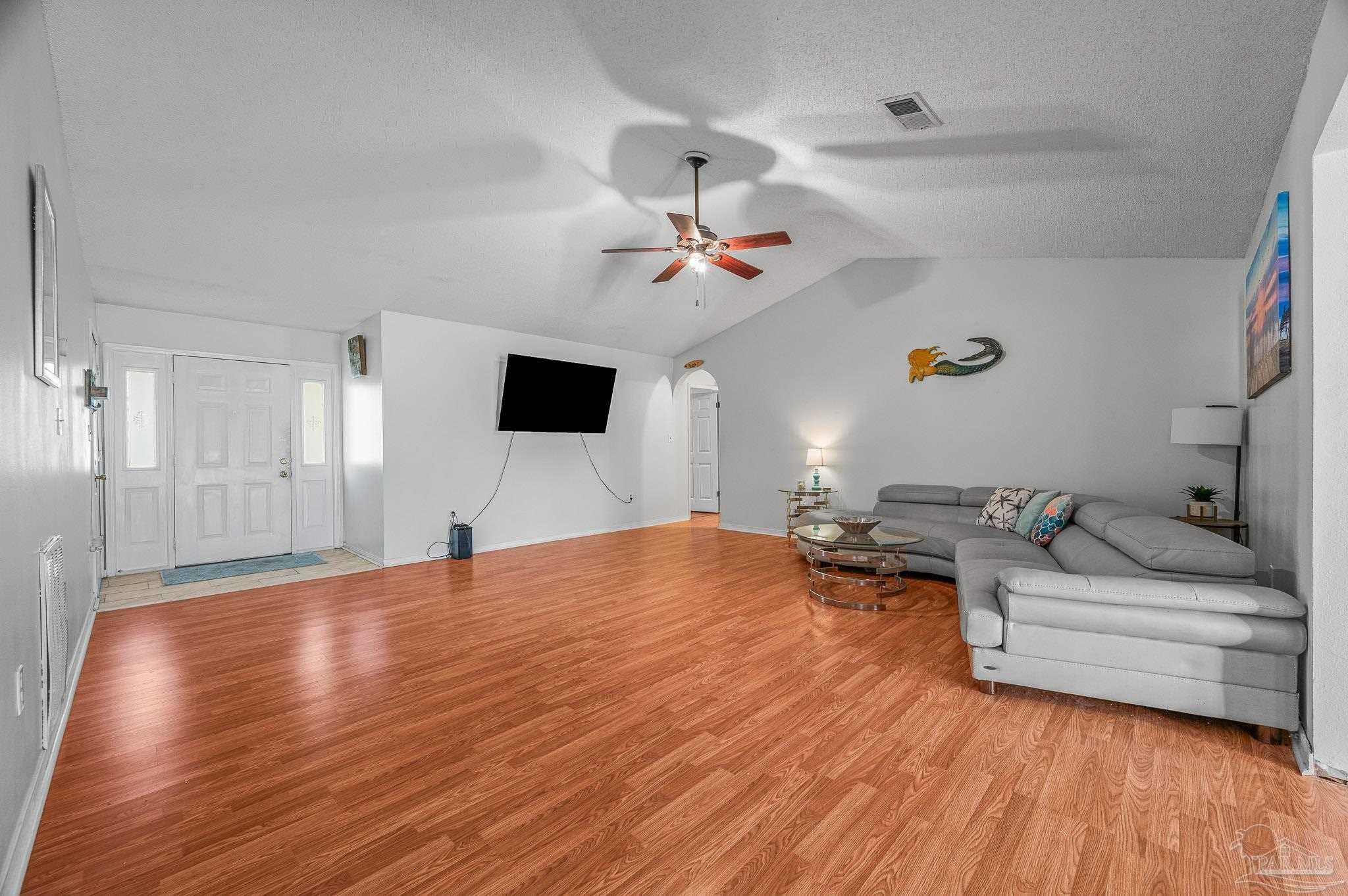 Property Photo:  6859 Liberty St  FL 32566 