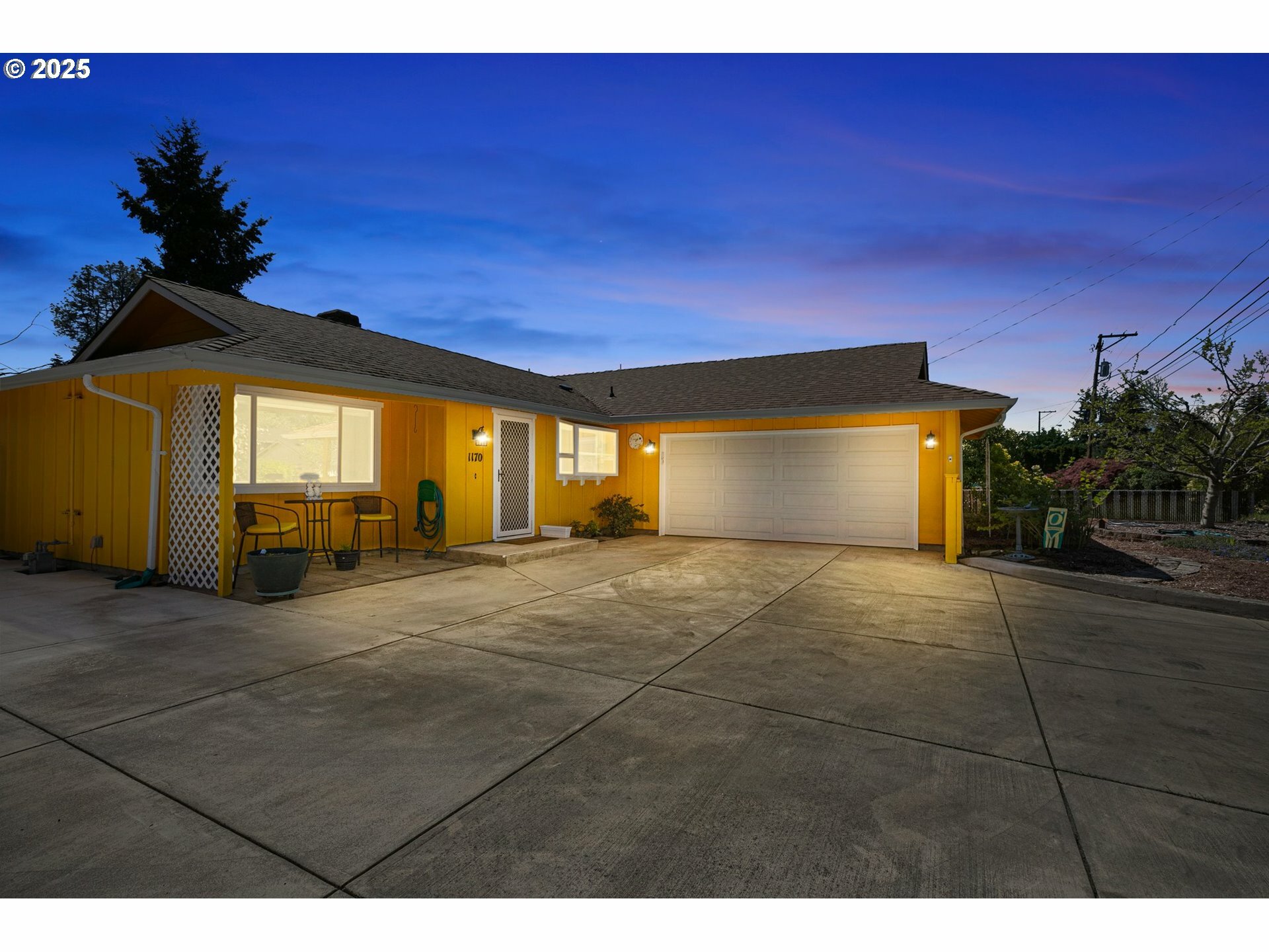 Property Photo: 1170 Cal Young Rd OR 97401