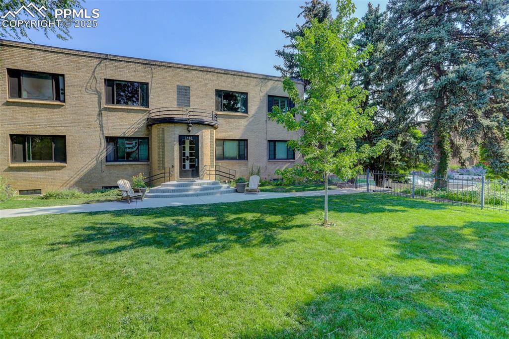 Property Photo: 1481 N Ash Street 3 CO 80220