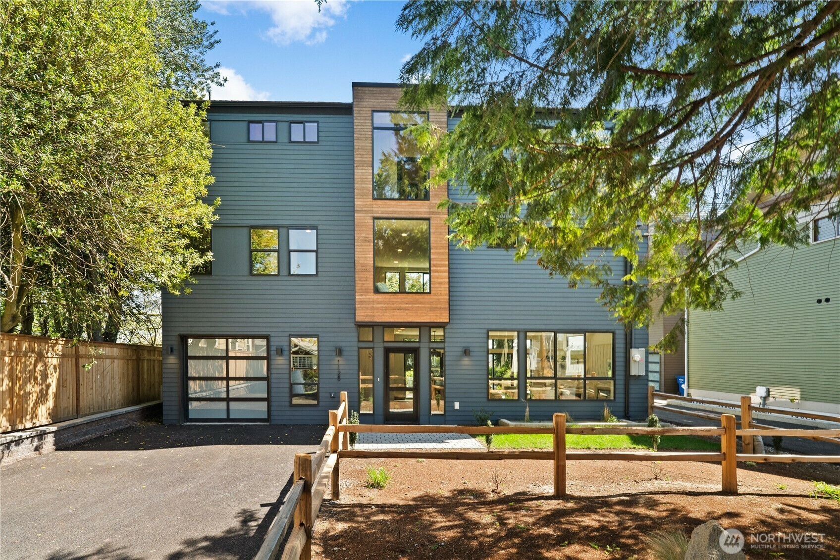1128  31st Avenue S  Seattle WA 98144 photo