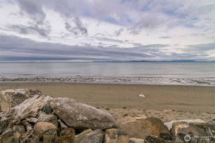 Property Photo:  2687  West Beach Rd  W  WA 98277 