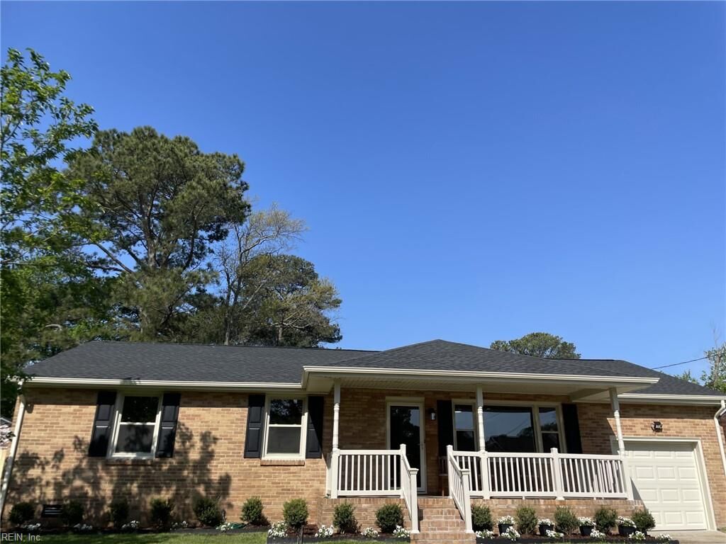 Property Photo: 4008 Oakhurst Rd VA 23703