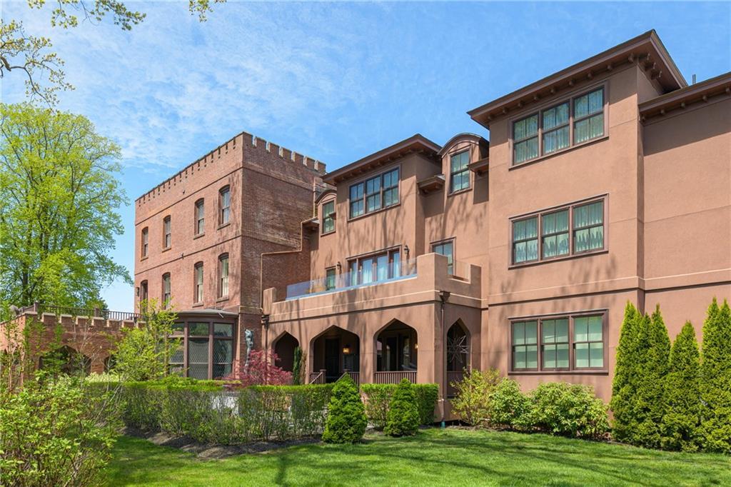 Property Photo:  78 Rhode Island Avenue 8  RI 02840 