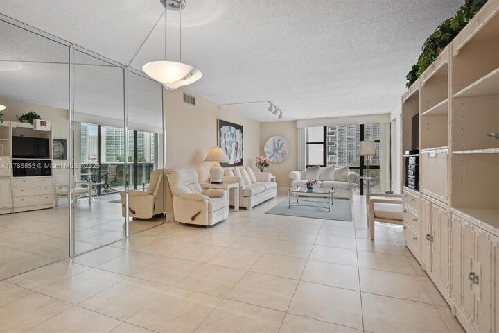 Property Photo: 3625 N Country Club Dr 603 FL 33180