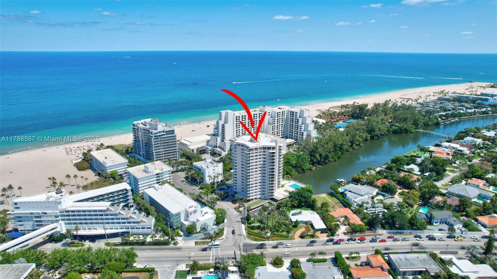 Property Photo: 3000 Holiday Dr 306 FL 33316