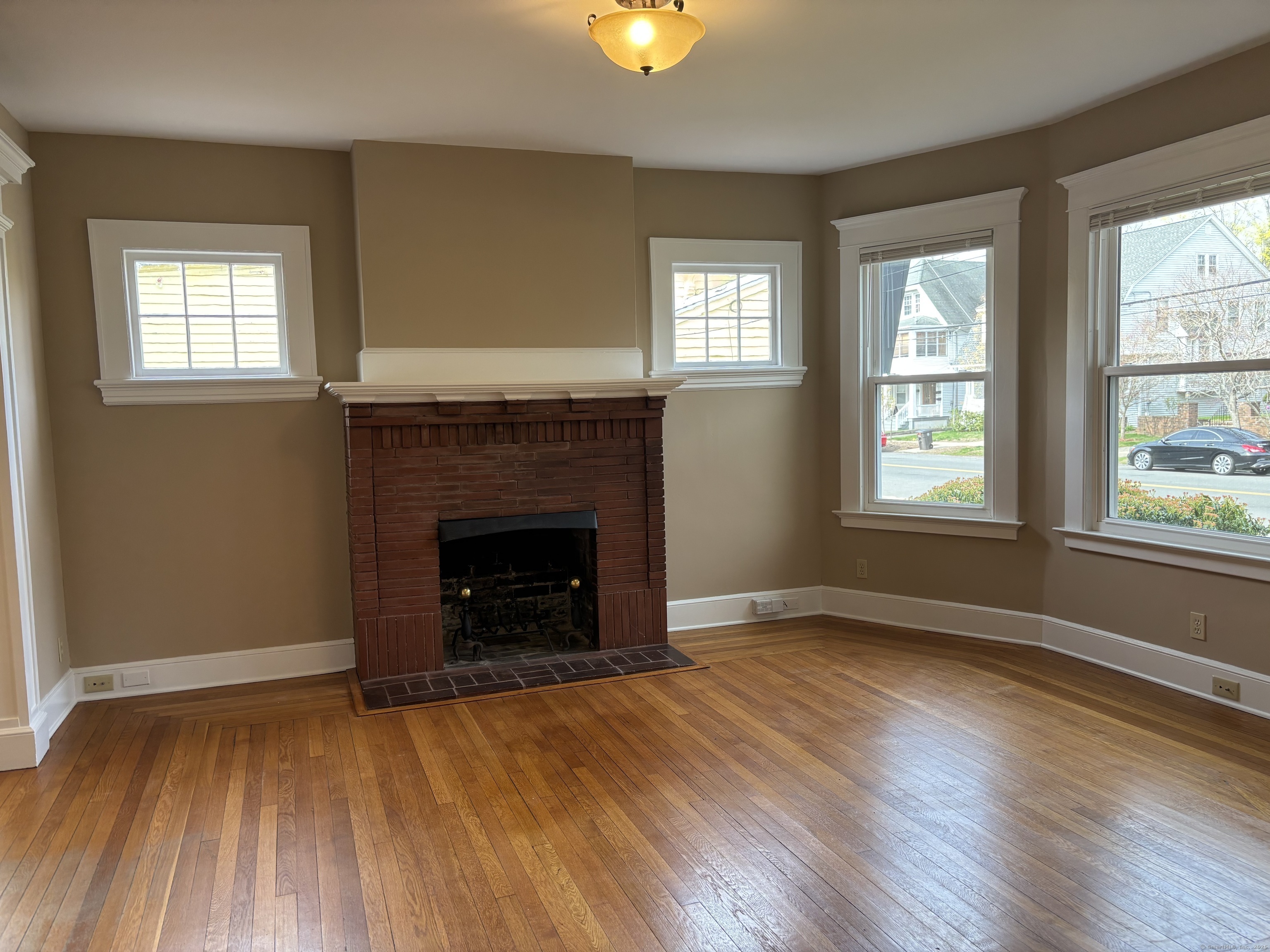 Property Photo: 205 Alden Avenue CT 06515