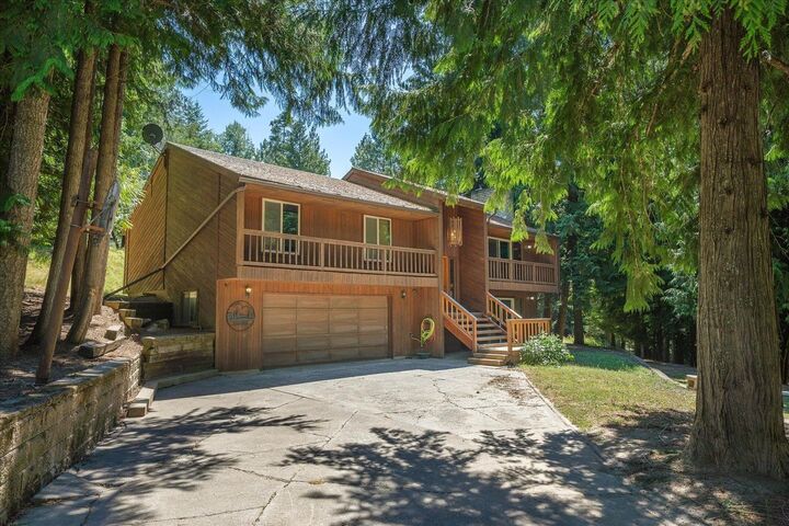 Property Photo:  22616 N Creeger Ln  WA 99021 