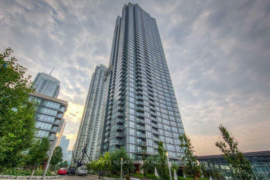 Property Photo: 11 Brunel Court 3805 ON M5V 3Y3