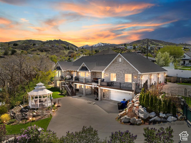 Property Photo: 2935 S 175 E UT 84010