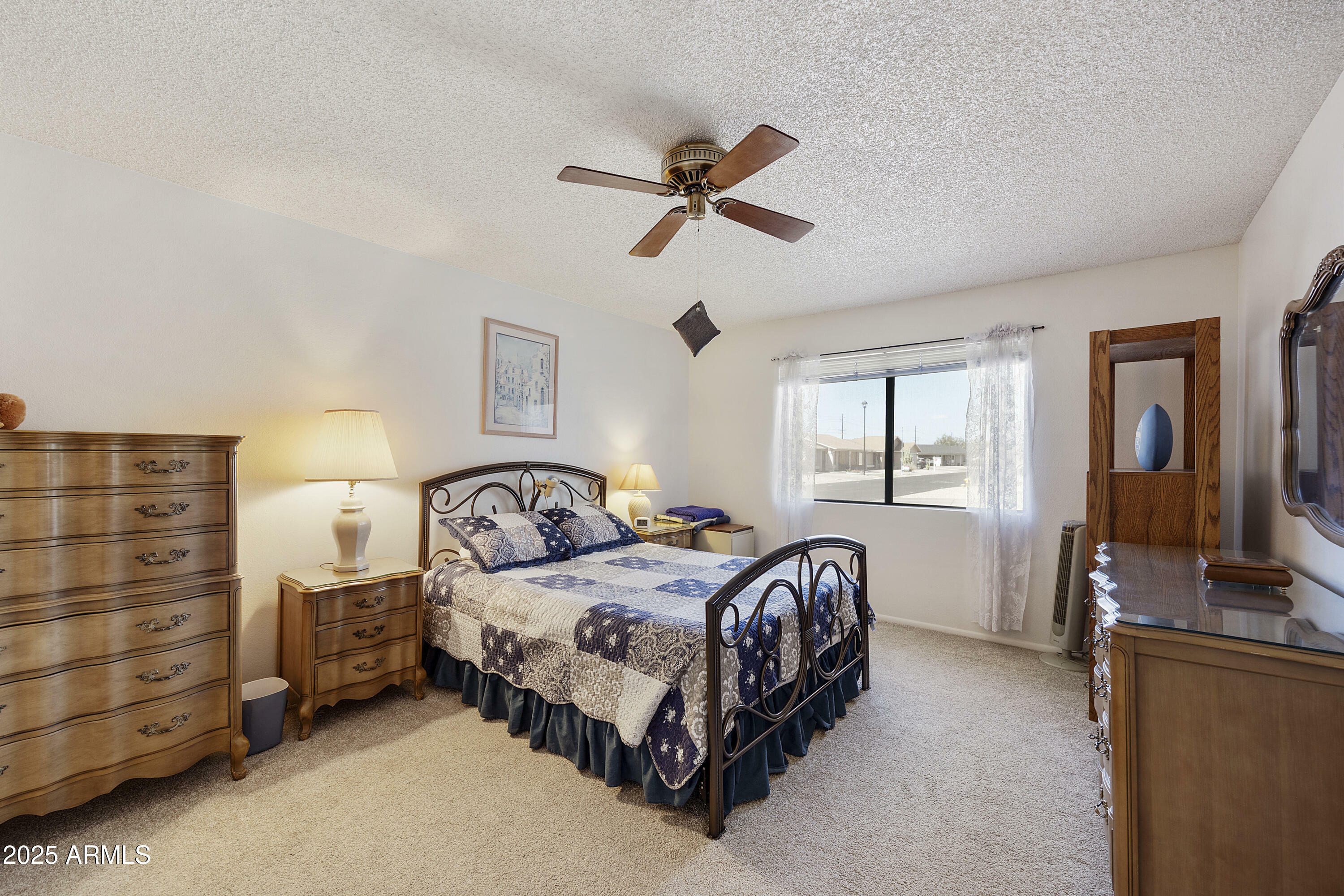 Property Photo: 1134 S 79th Place AZ 85208