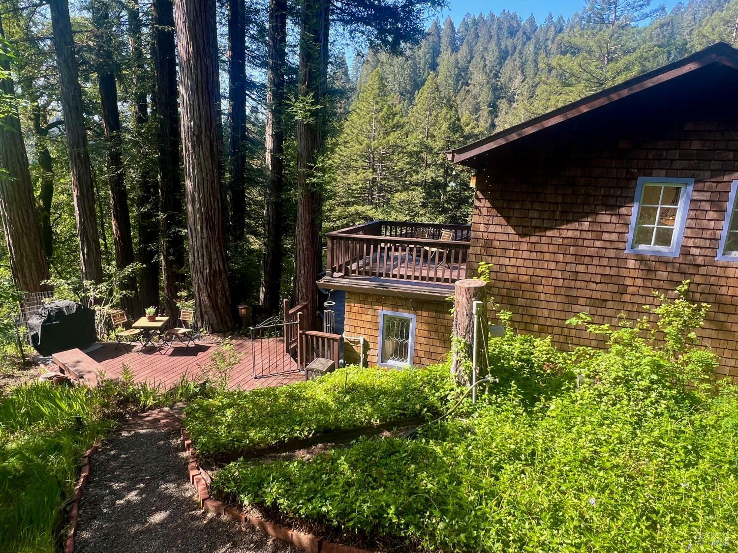 Property Photo: 14801 Canyon 4 Road CA 95446