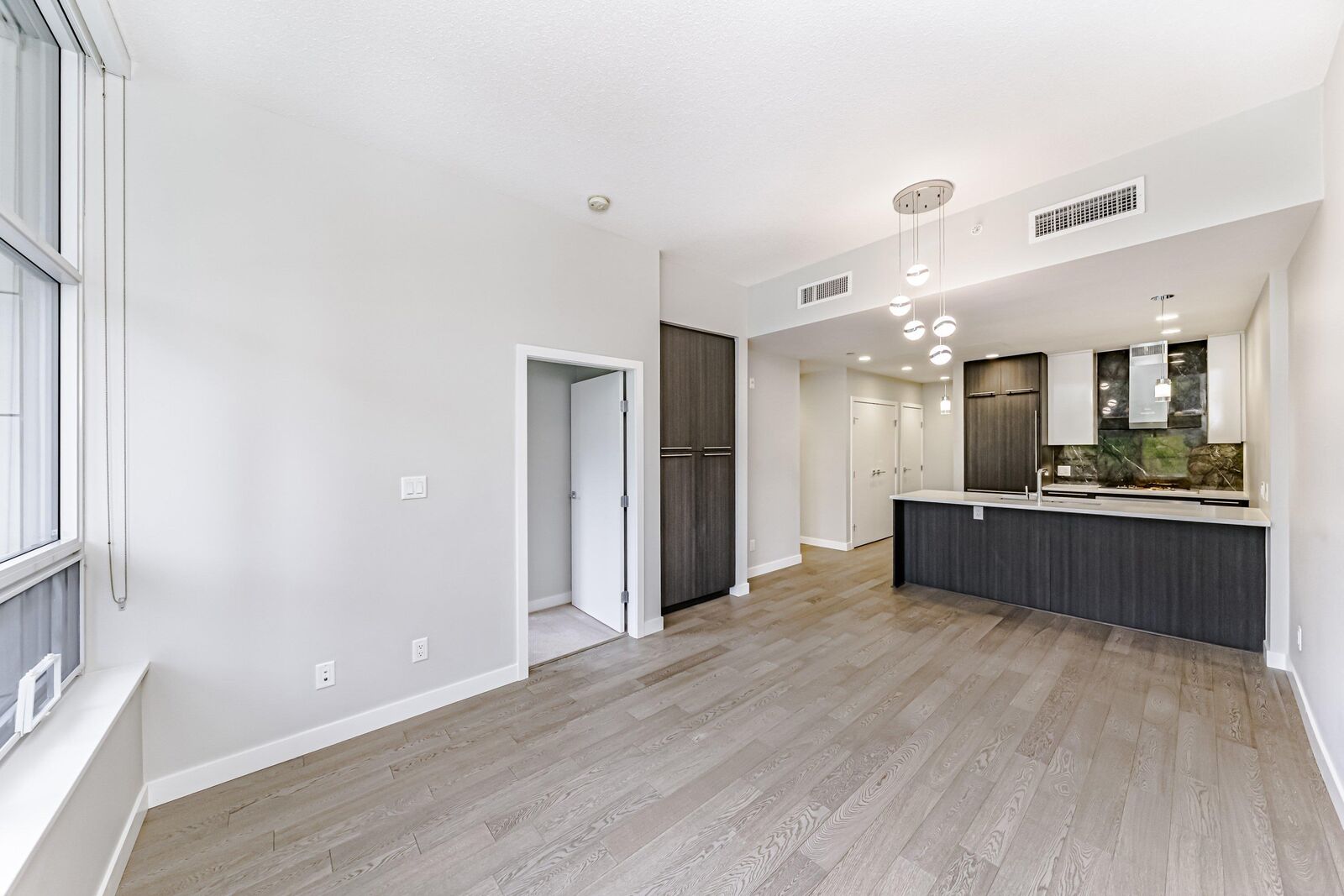 Property Photo:  5033 Cambie Street 109  BC V5Z 0H6 