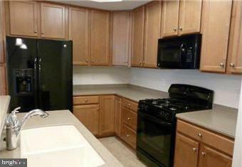 Property Photo: 2557 Eastbourne Dr 264 VA 22191