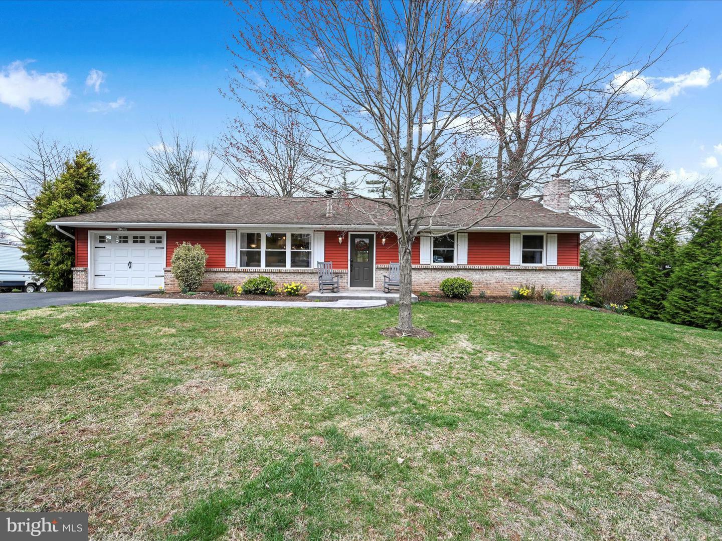 Property Photo: 20 Pine Crest Drive PA 17517